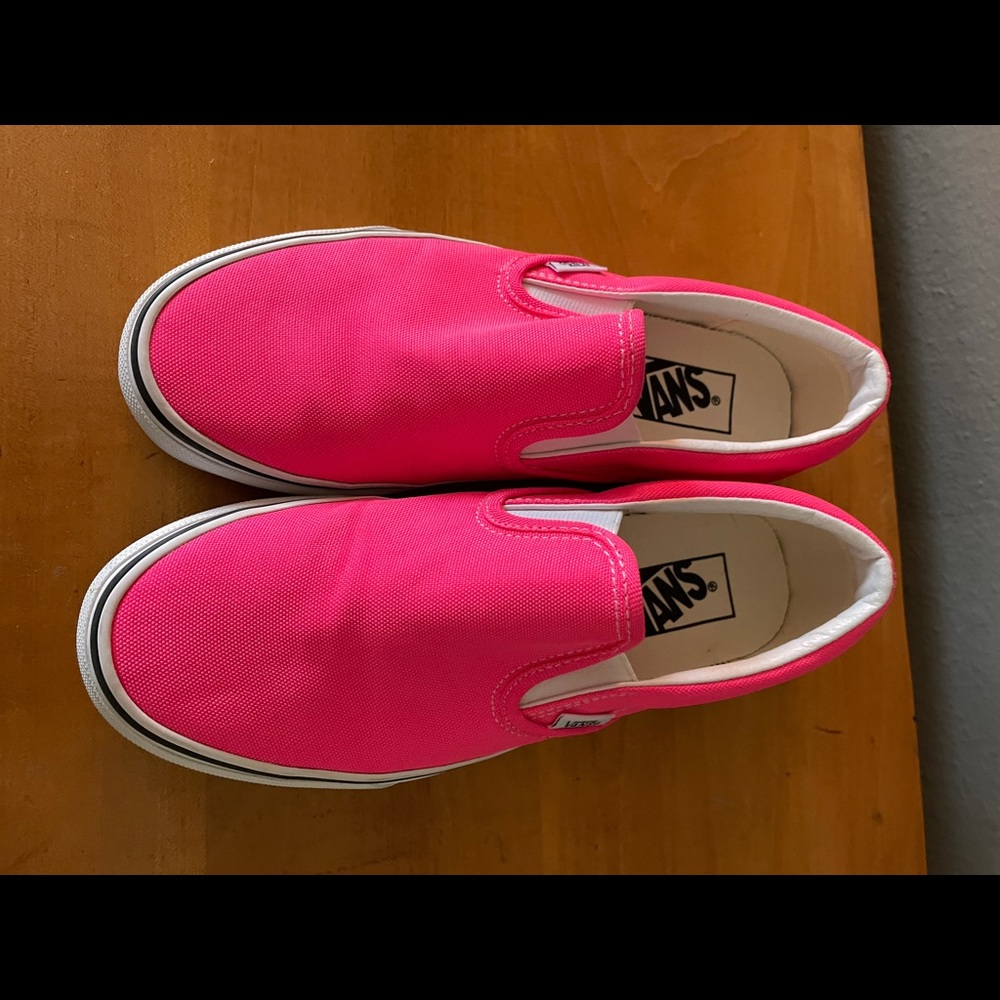Women’s vans slip on